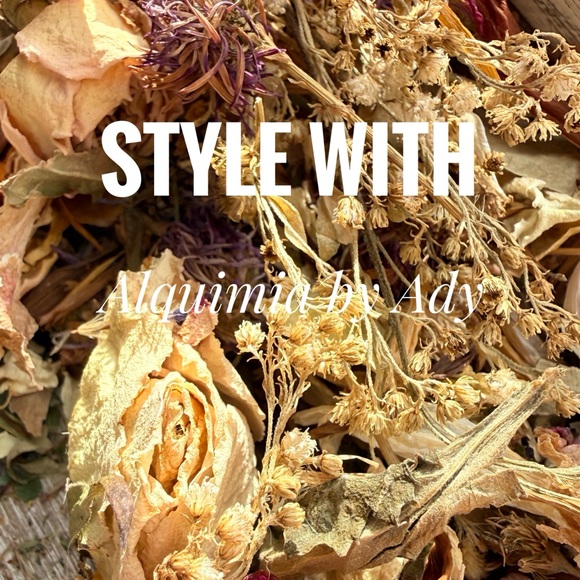 Bold silver textured bubbles and seashells maximalist necklace - Picture 4 of 9